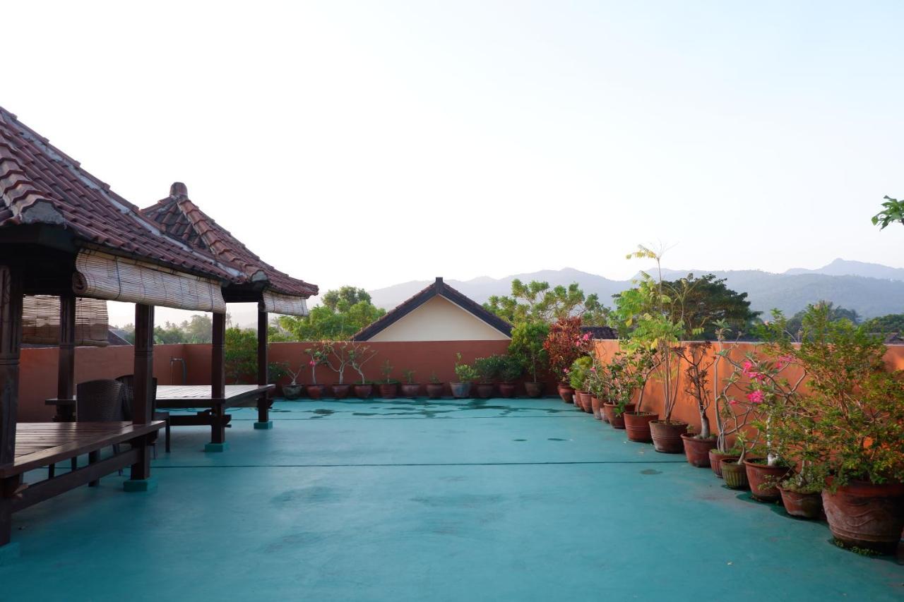 Reddoorz at Bale Eja Syariah Senggigi Apartment Montongbuwoh Bagian luar foto