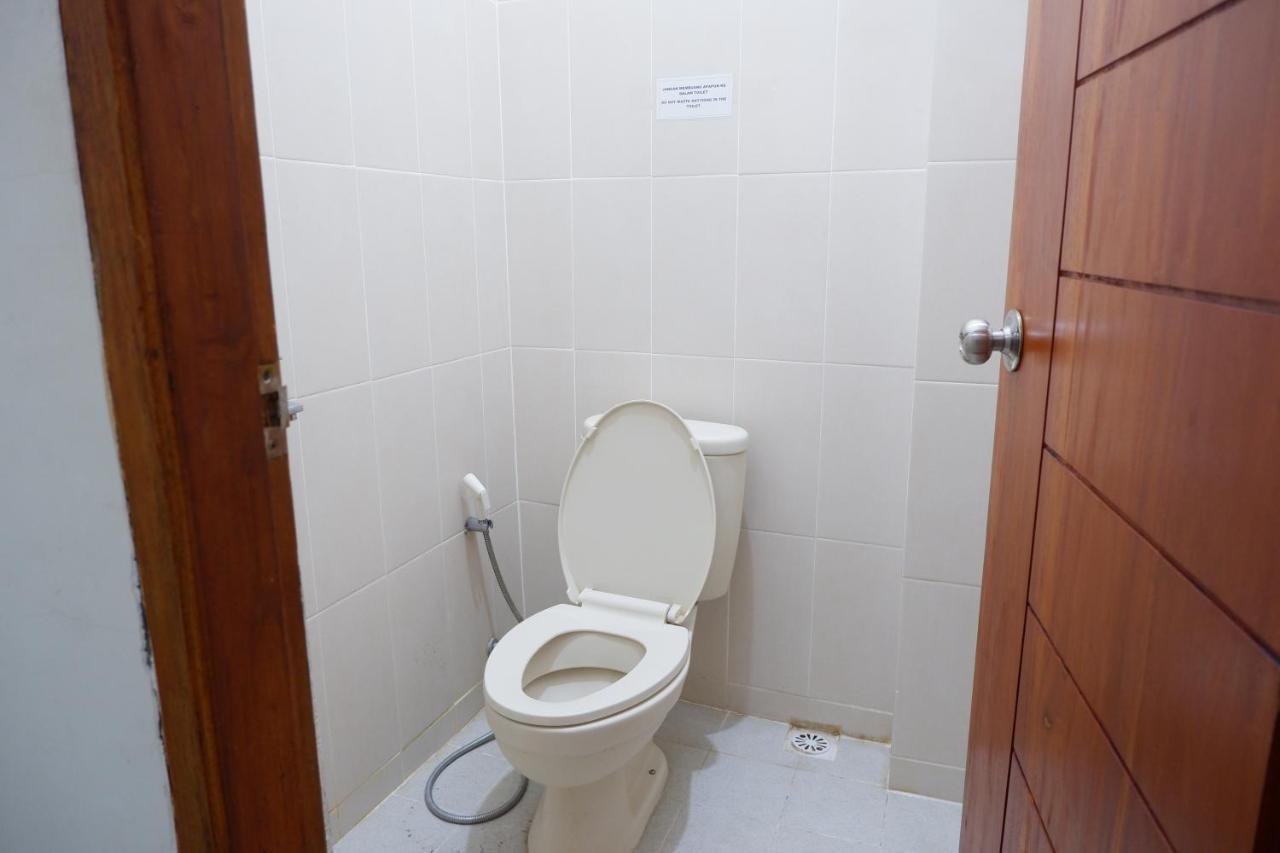 Reddoorz at Bale Eja Syariah Senggigi Apartment Montongbuwoh Bagian luar foto