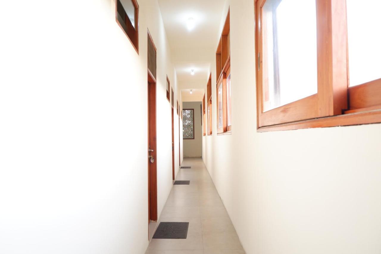 Reddoorz at Bale Eja Syariah Senggigi Apartment Montongbuwoh Bagian luar foto