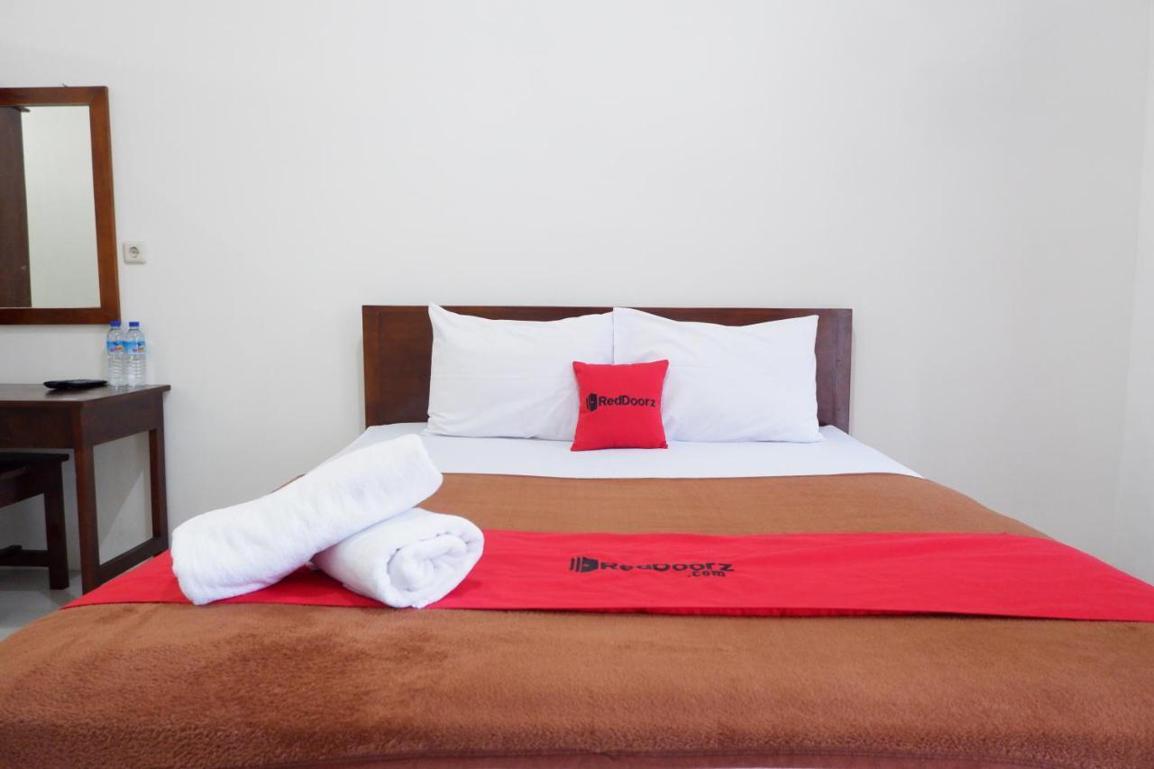 Reddoorz at Bale Eja Syariah Senggigi Apartment Montongbuwoh Bagian luar foto