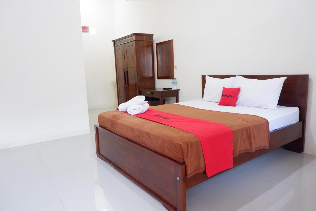 Reddoorz at Bale Eja Syariah Senggigi Apartment Montongbuwoh Bagian luar foto